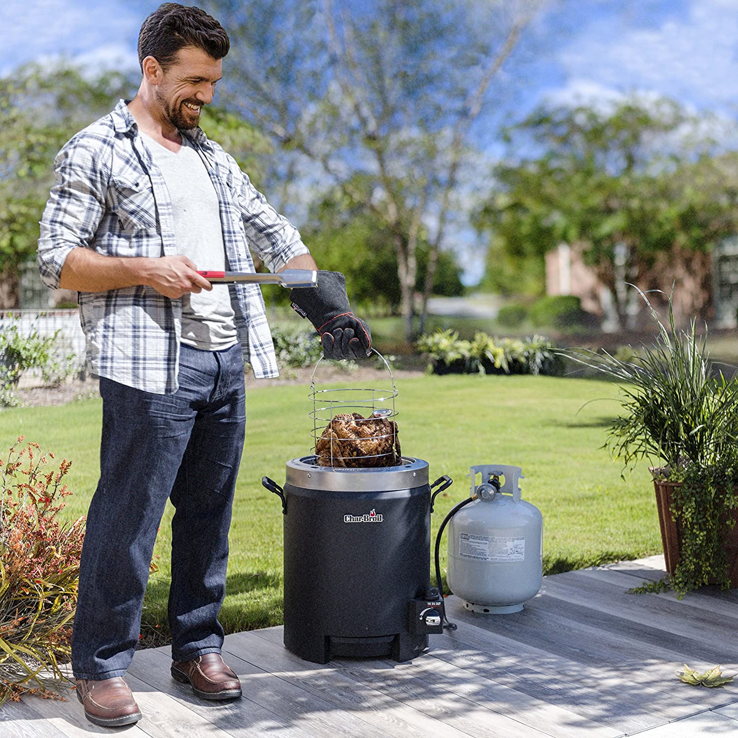 The quick and easy way to fry a turkey or chicken no oil required